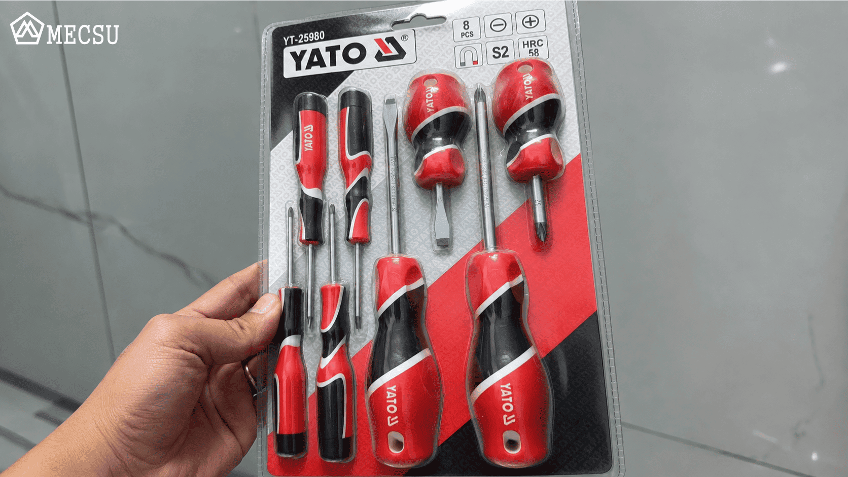 Tua vít đa năng đóng tự động Yato YT